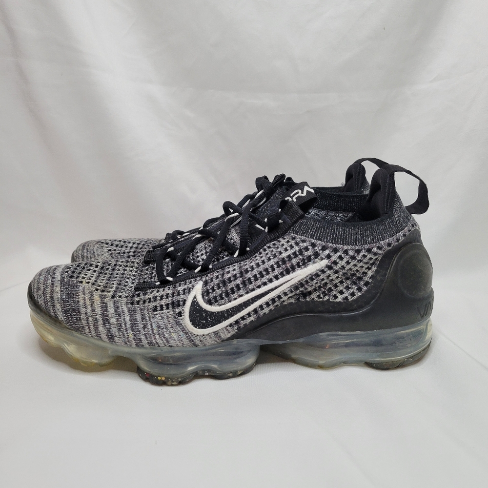 Nike Vapormax Flynit Womens 7.5